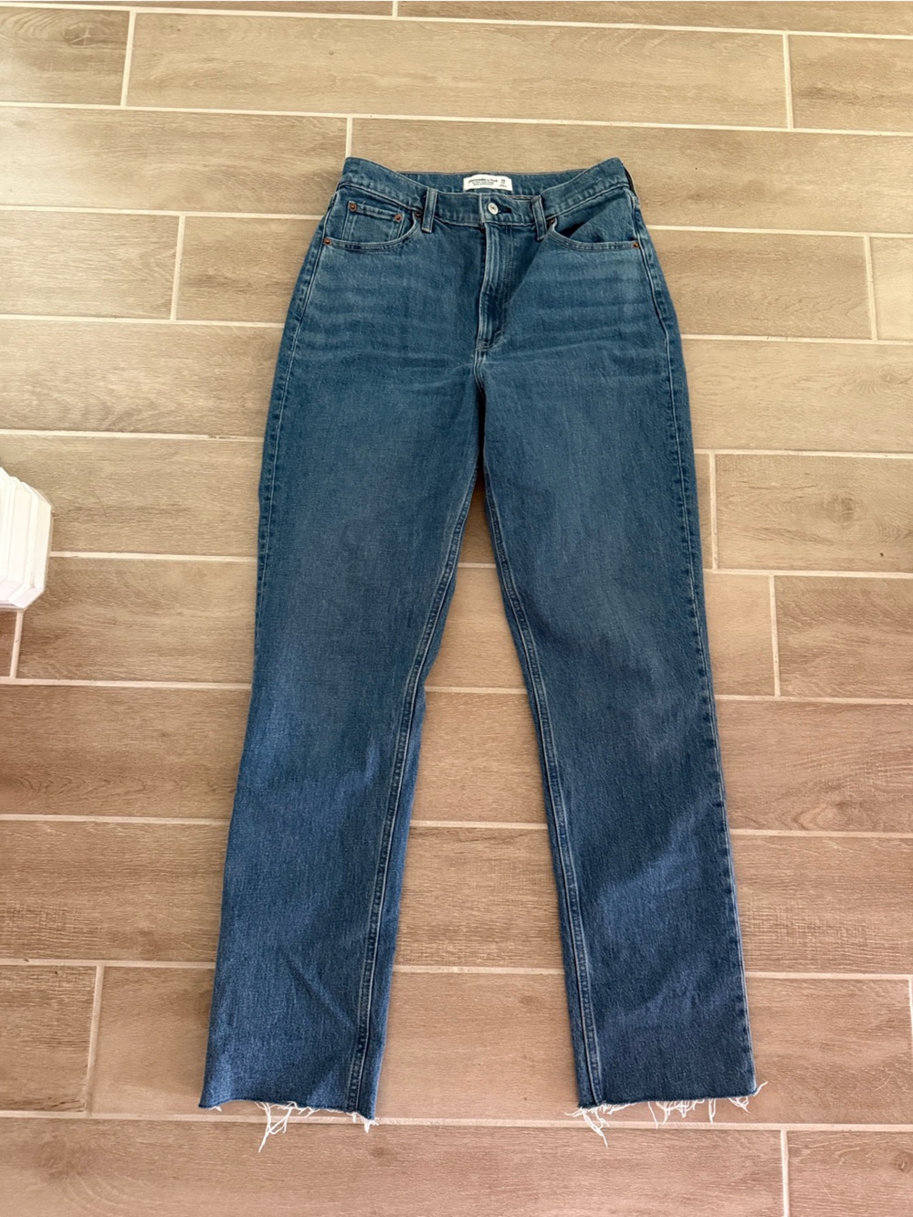Abercrombie & Fitch Ultra High Rise 90s Straight Curve Love Jeans Size 29 Long